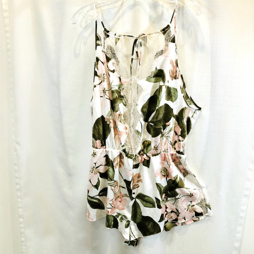 Victoria's Secret Here Comes the Bride Floral Teddy